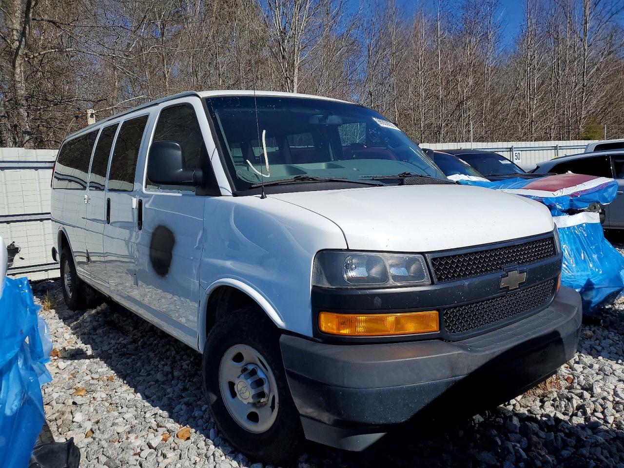 2019 Chevrolet Express VIN 1GAZGNFP5K1311577 photo 4