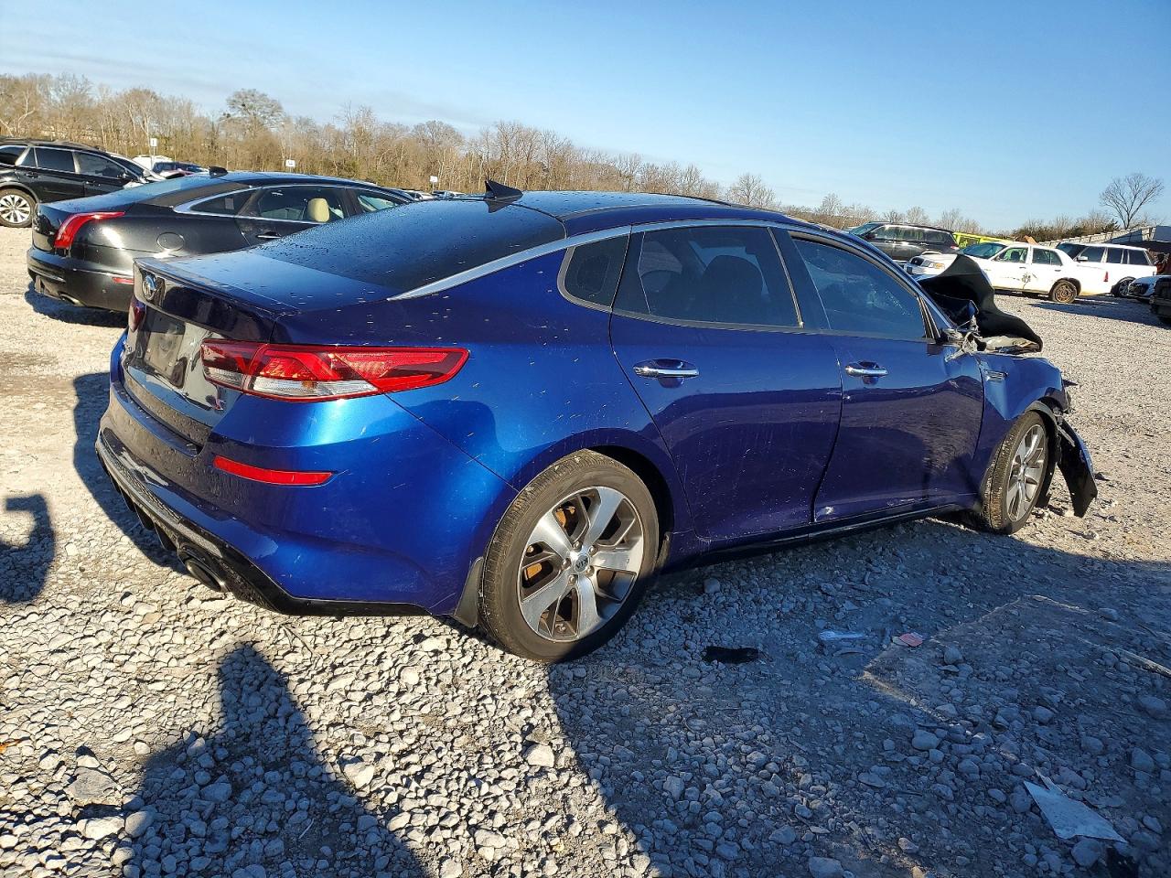 2019 Kia Optima VIN 5XXGT4L3XKG289828 photo 3