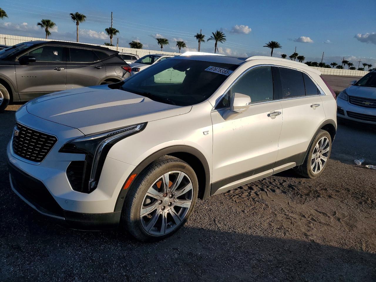 2019 Cadillac Xt4 VIN 1GYFZCR48KF206877 photo 1
