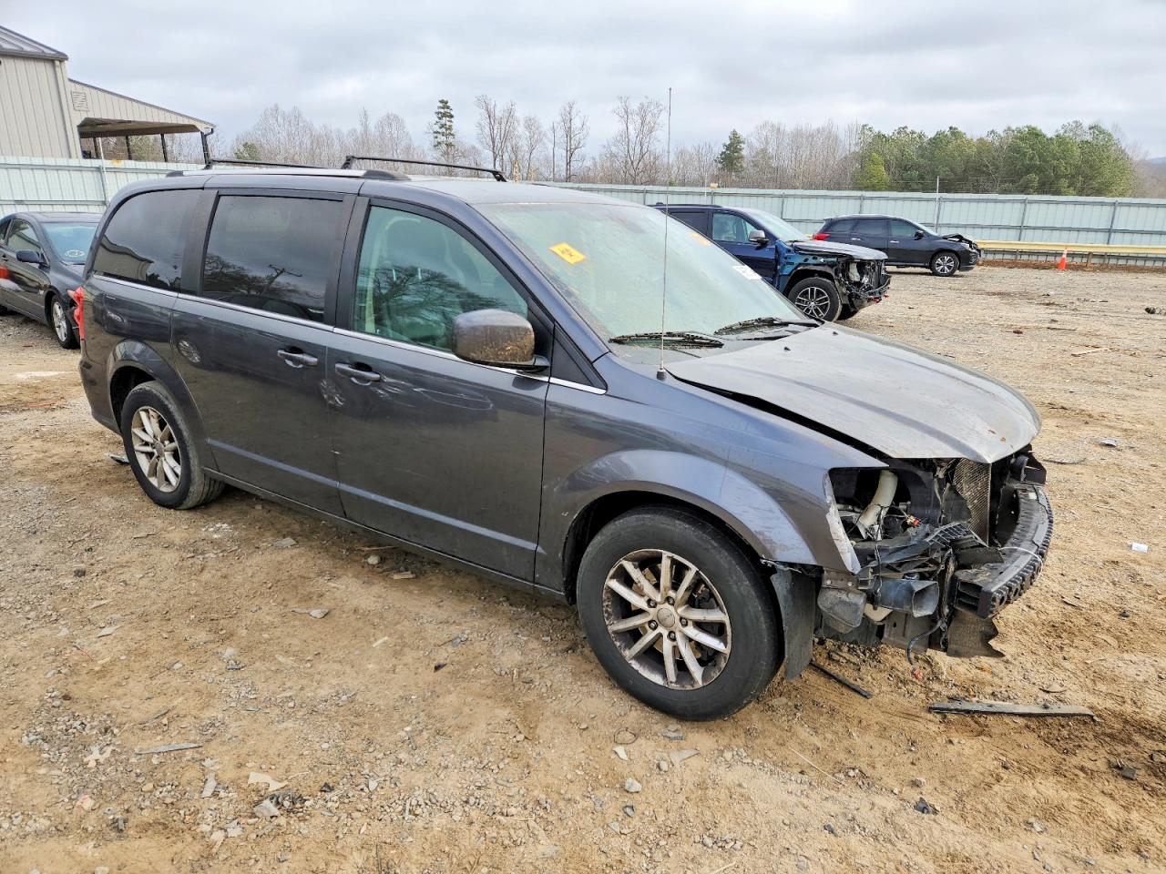 2018 Dodge Caravan VIN 2C4RDGCG2JR328668 photo 4