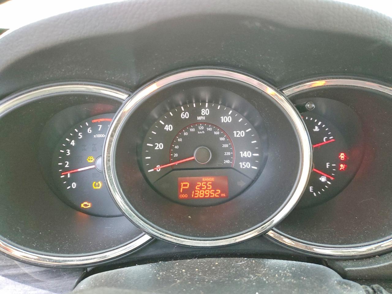 2012 Kia Sorento VIN 5XYKTDA61CG299104 photo 9