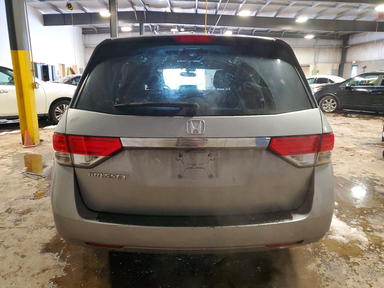 2017 Honda Odyssey VIN 5FNRL5H61HB019724 photo 6
