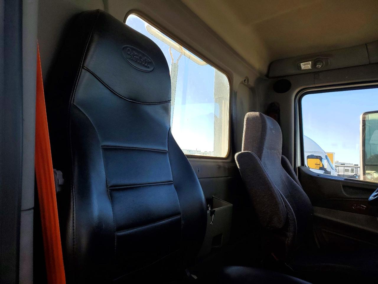 2018 PETERBILT All models VIN 1XPBA48X1JD478032 photo 6