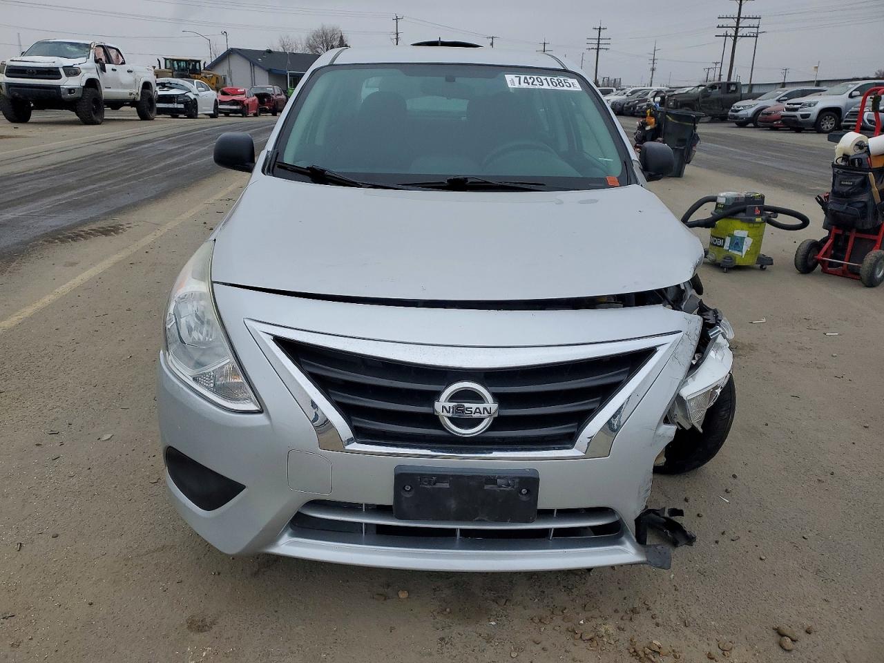 2015 NISS Versa VIN 3N1CN7AP3FL927401 photo 5