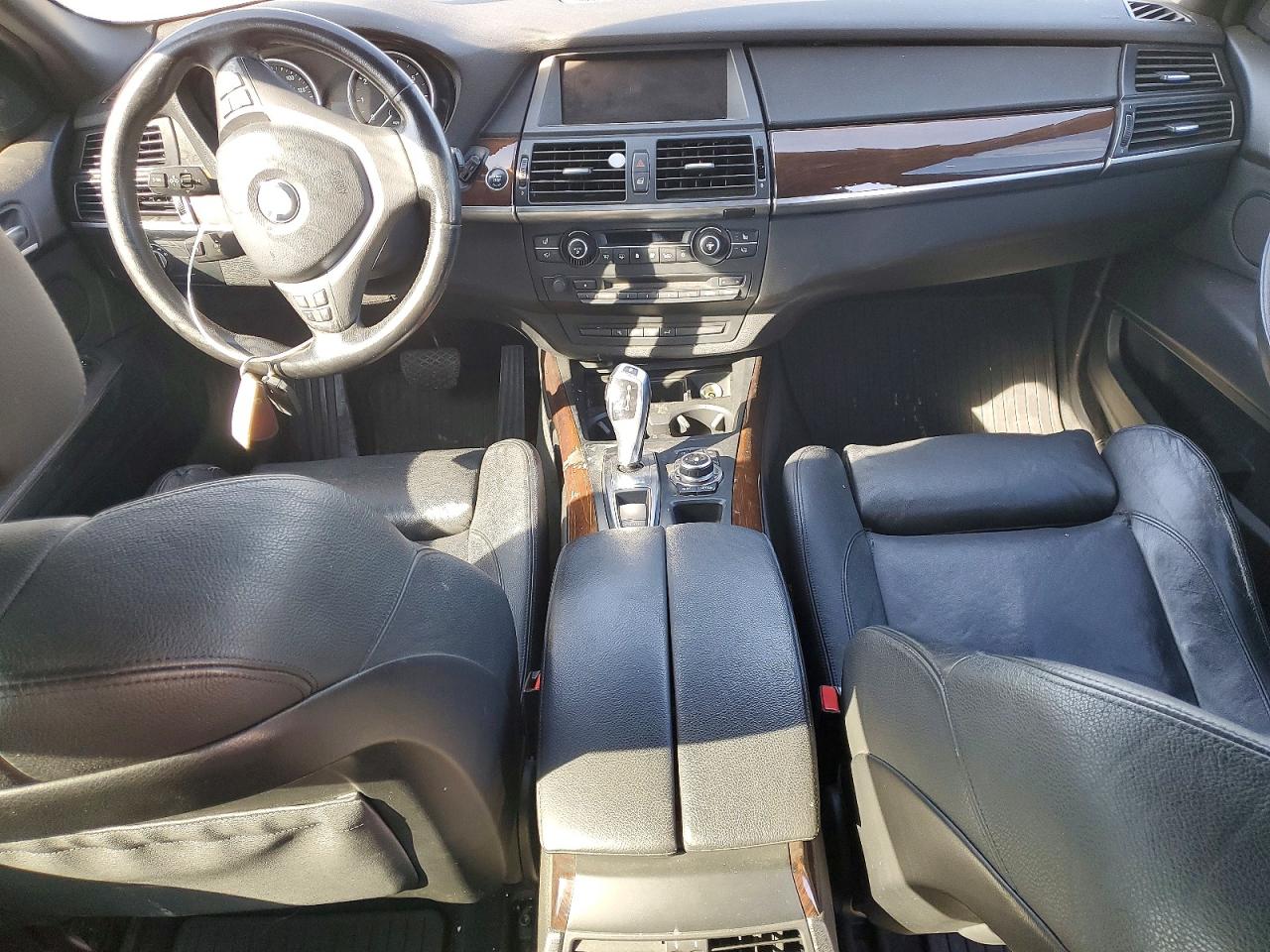 2010 BMW X5 VIN 5UXFE8C56AL310413 photo 8