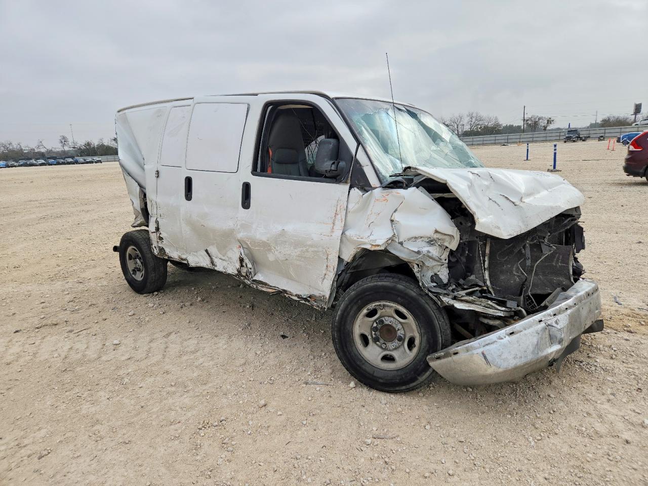 2014 CHEVROLET Express VIN 1GCWGFCA8E1914088 photo 4