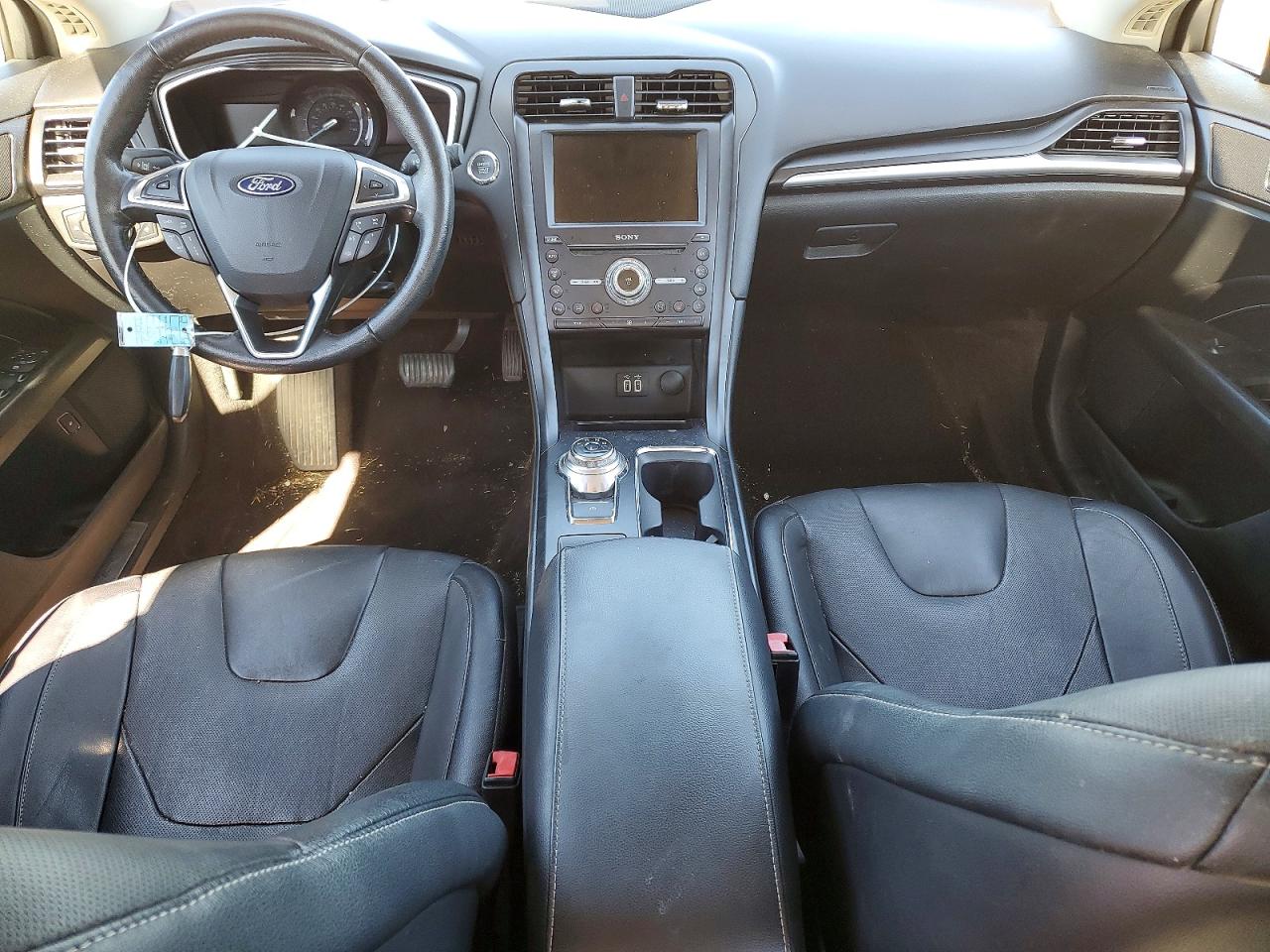 2019 Ford Fusion VIN 3FA6P0RU5KR185747 photo 8