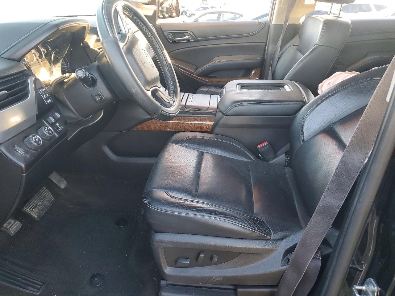 2015 Chev Suburban VIN 1GNSKKKC9FR641939 photo 7