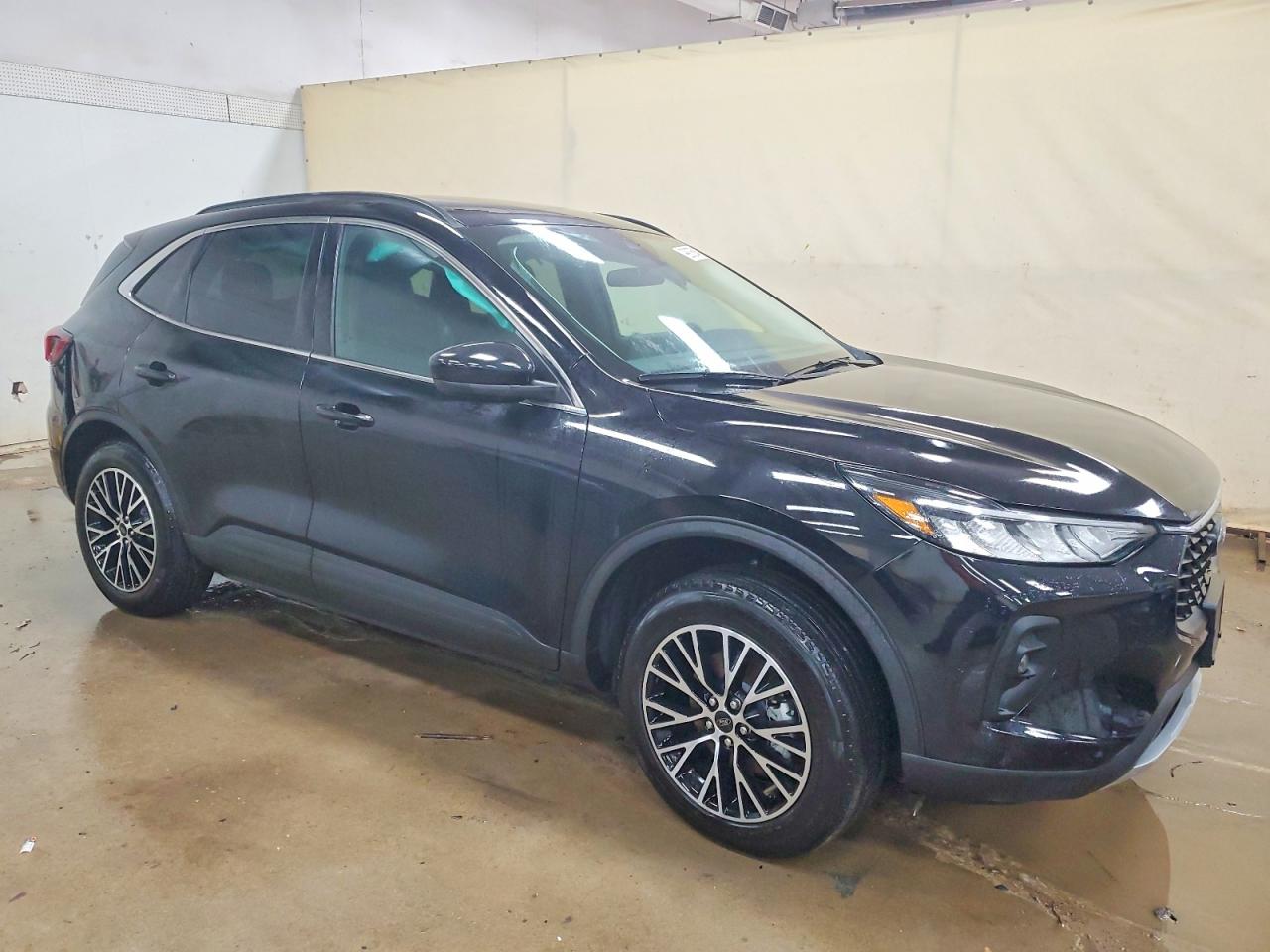 2025 Ford Escape VIN 1FMCU0E12SUA51204 photo 4
