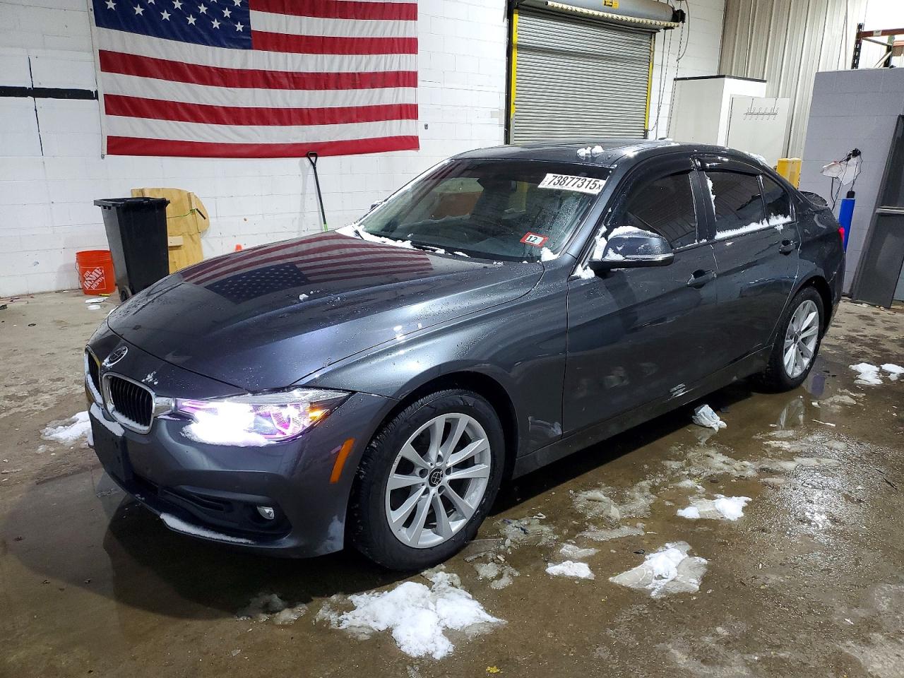 2018 3 series VIN WBA8A3C58JA494660 photo 1