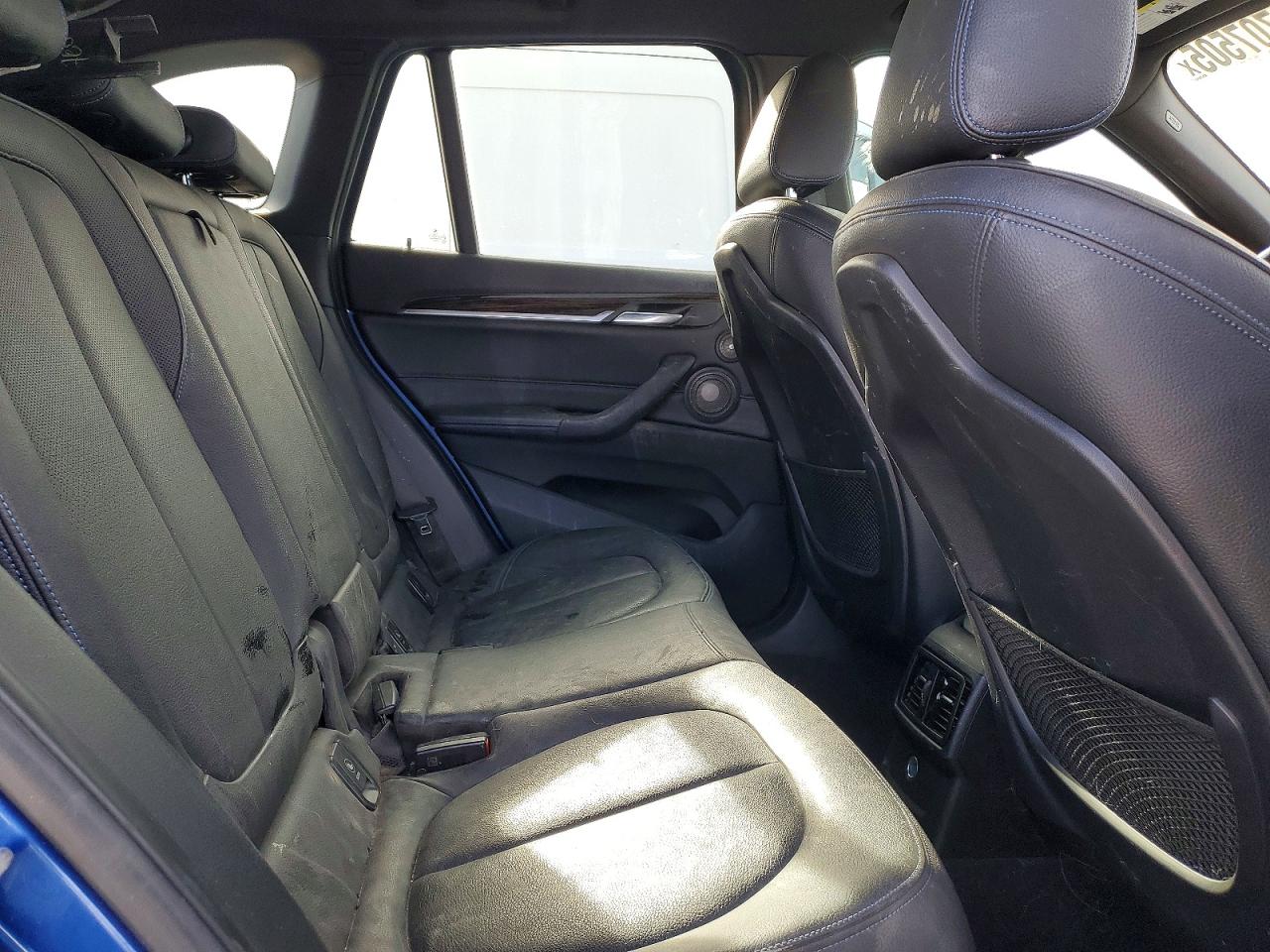 2016 BMW X1 VIN WBXHT3C3XG5E47956 photo 11