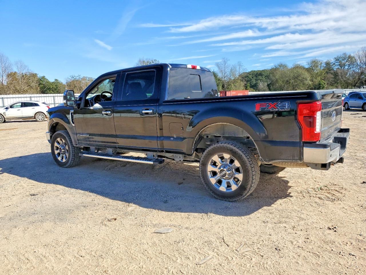 2017 Ford F350 VIN 1FT8W3BT2HEF31757 photo 2