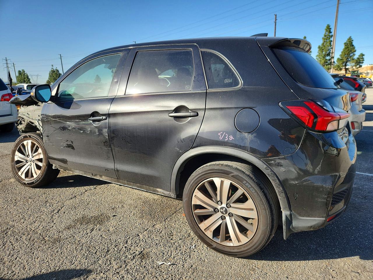 2022 Mitsubishi Outlander VIN JA4APVAU6NU007656 photo 2