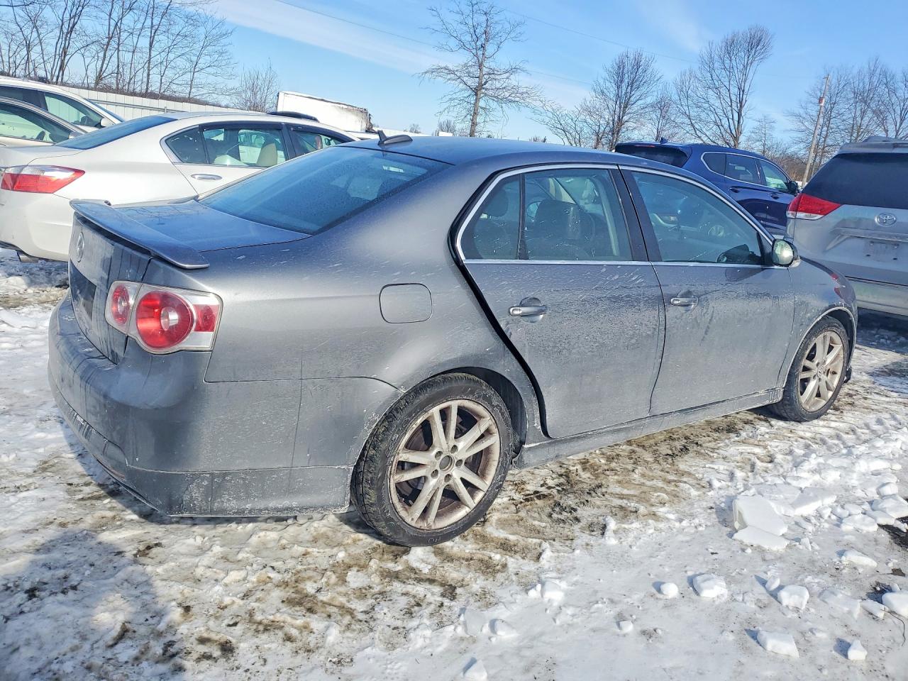 2005 Volkswagen Jetta VIN 3VWDF71K35M646790 photo 3