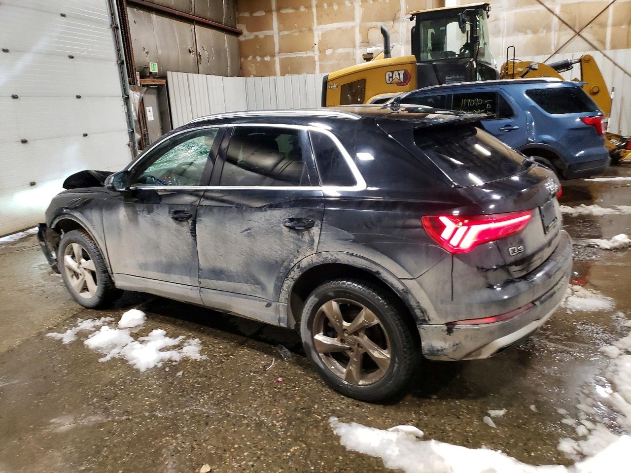 2020 Audi Q3 VIN WA1AECF37L1025866 photo 2