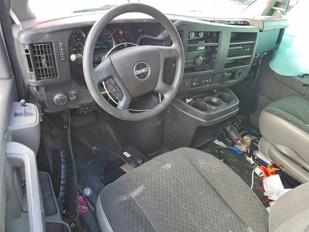 2022 GMC Savana VIN 1GTW7AFP5N1168380 photo 8
