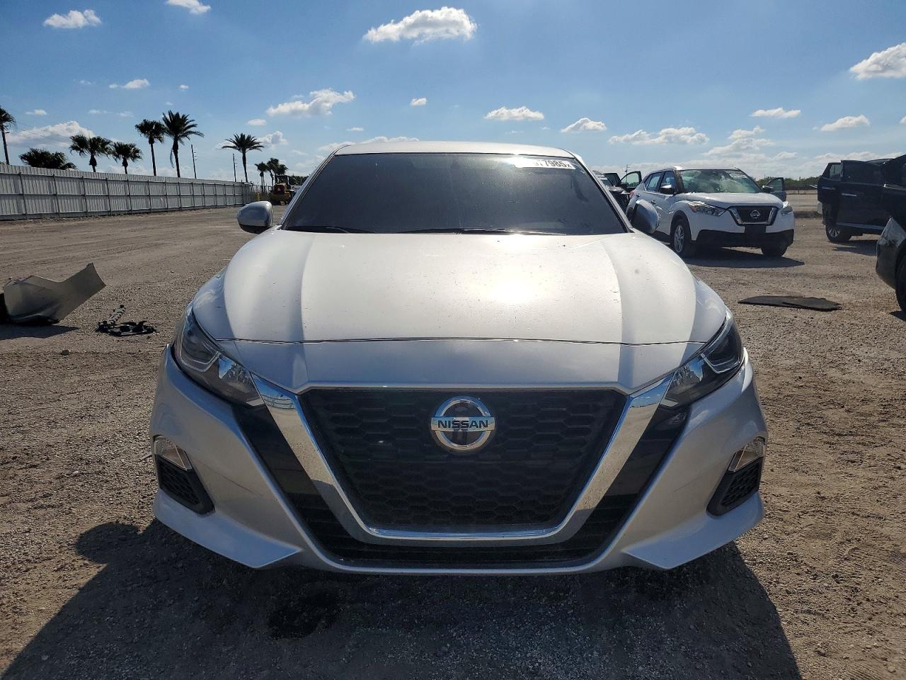 2020 Nissan Altima VIN 1N4BL4BV8LC168087 photo 5