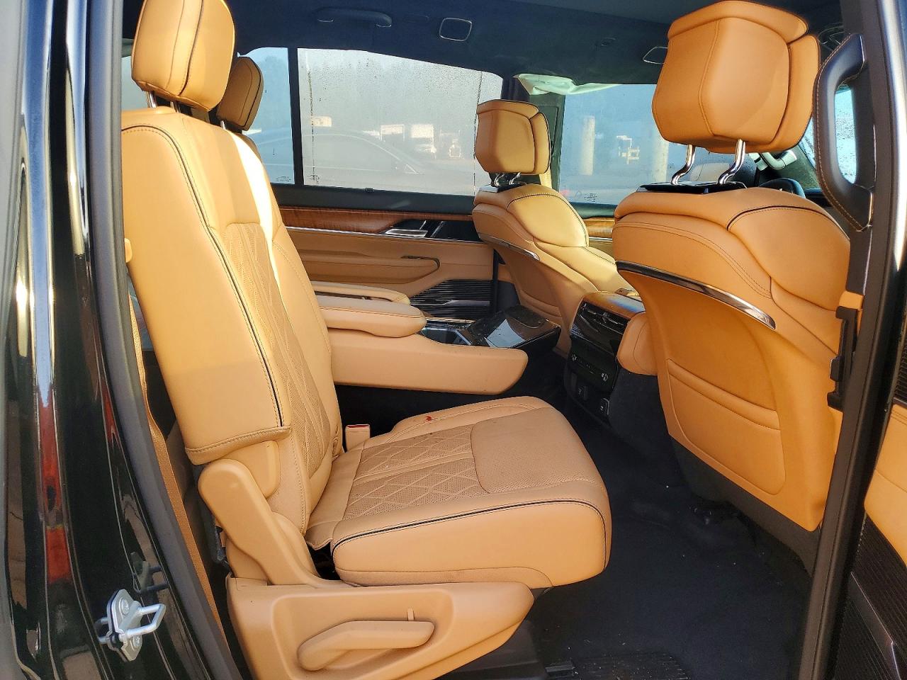 2023 Jeep Grand wago VIN 1C4SJVGP3PS504501 photo 10