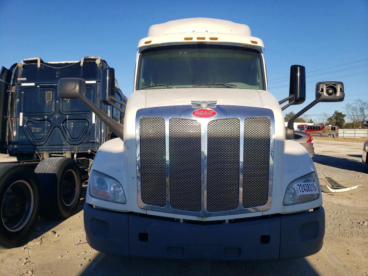2018 PETERBILT All models VIN 1XPBDP9X4JD452483 photo 9