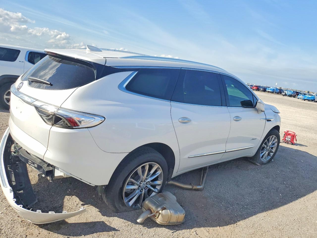 2023 Buick Enclave VIN 5GAERDKW3PJ135127 photo 3