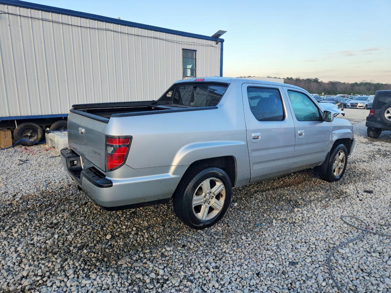 2013 Honda Ridgeline VIN 5FPYK1F52DB006144 photo 3