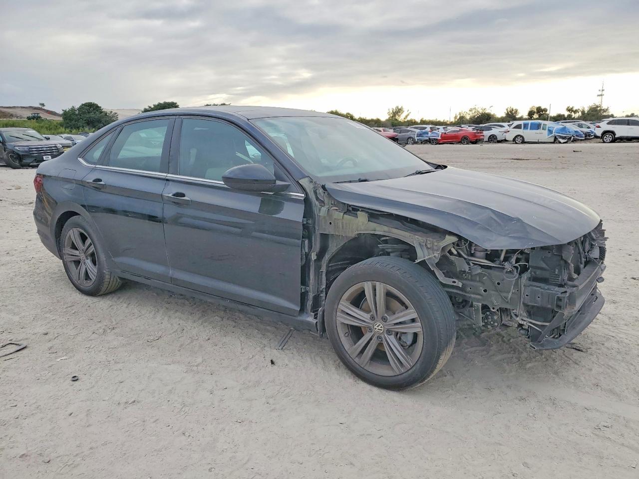 2021 Volkswagen Jetta VIN 3VWC57BU2MM071028 photo 4
