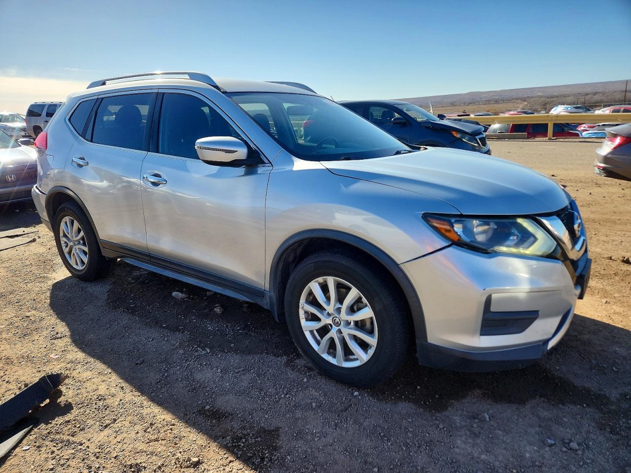 2017 Rogue VIN JN8AT2MT9HW391142 photo 4