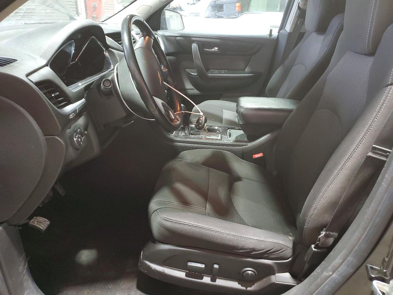 2017 Chev Traverse VIN 1GNKVHKD9HJ213146 photo 7