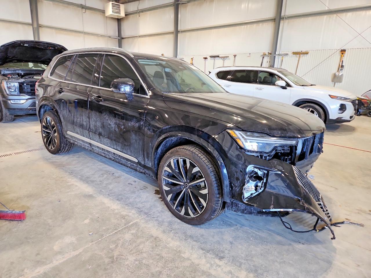 2025 Volvo Xc90 plus VIN YV4062PB9S1389779 photo 4