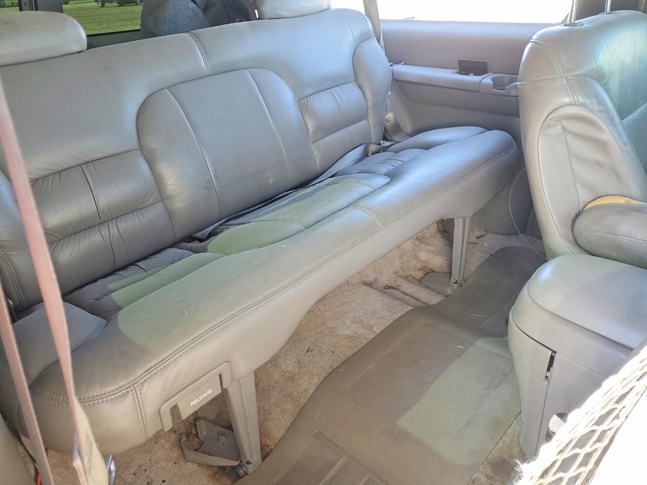 1996 GMC Yukon VIN 3GKEK18R2TG504496 photo 11