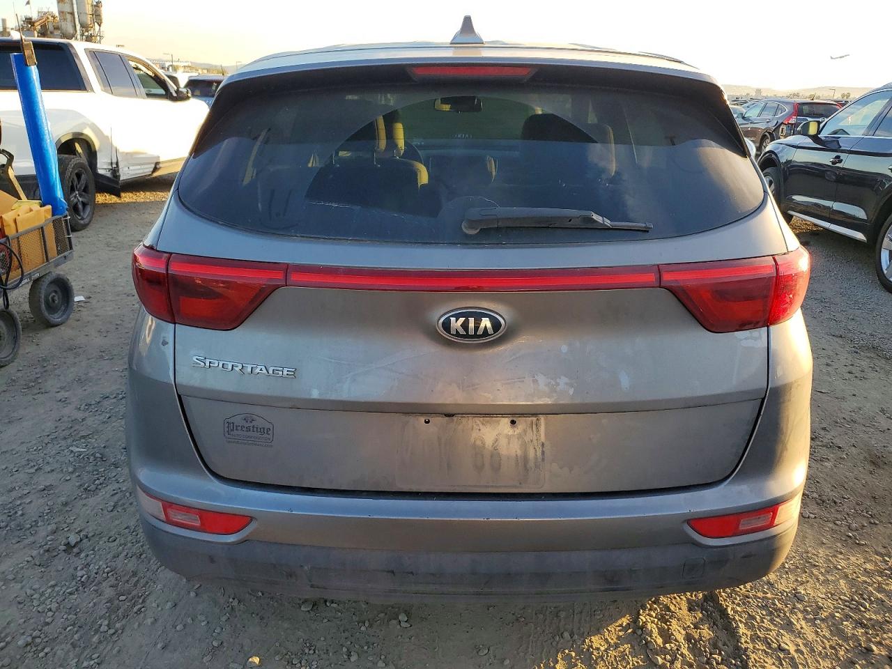 2018 Kia Sportage VIN KNDPMCAC0J7352131 photo 6
