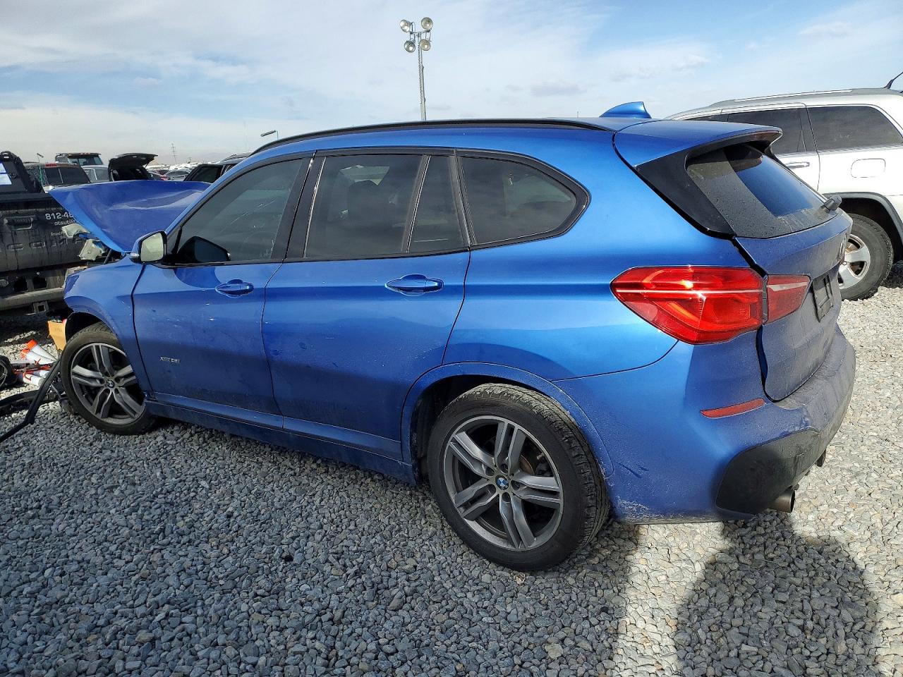 2016 BMW X1 VIN WBXHT3C3XG5E47956 photo 2