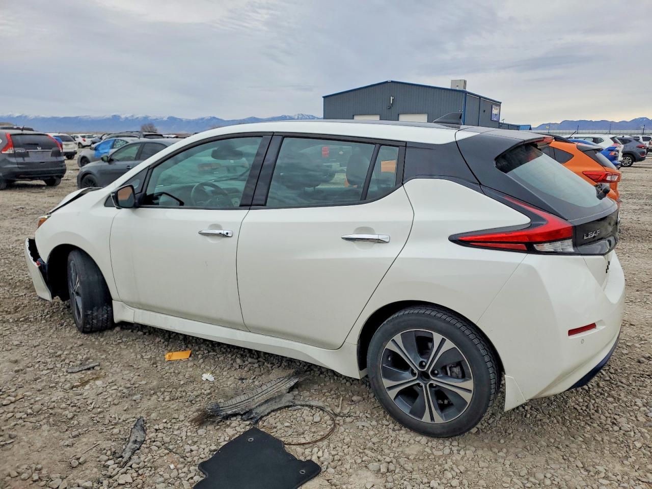 2021 Nissan Leaf VIN 1N4BZ1DV9MC553749 photo 2