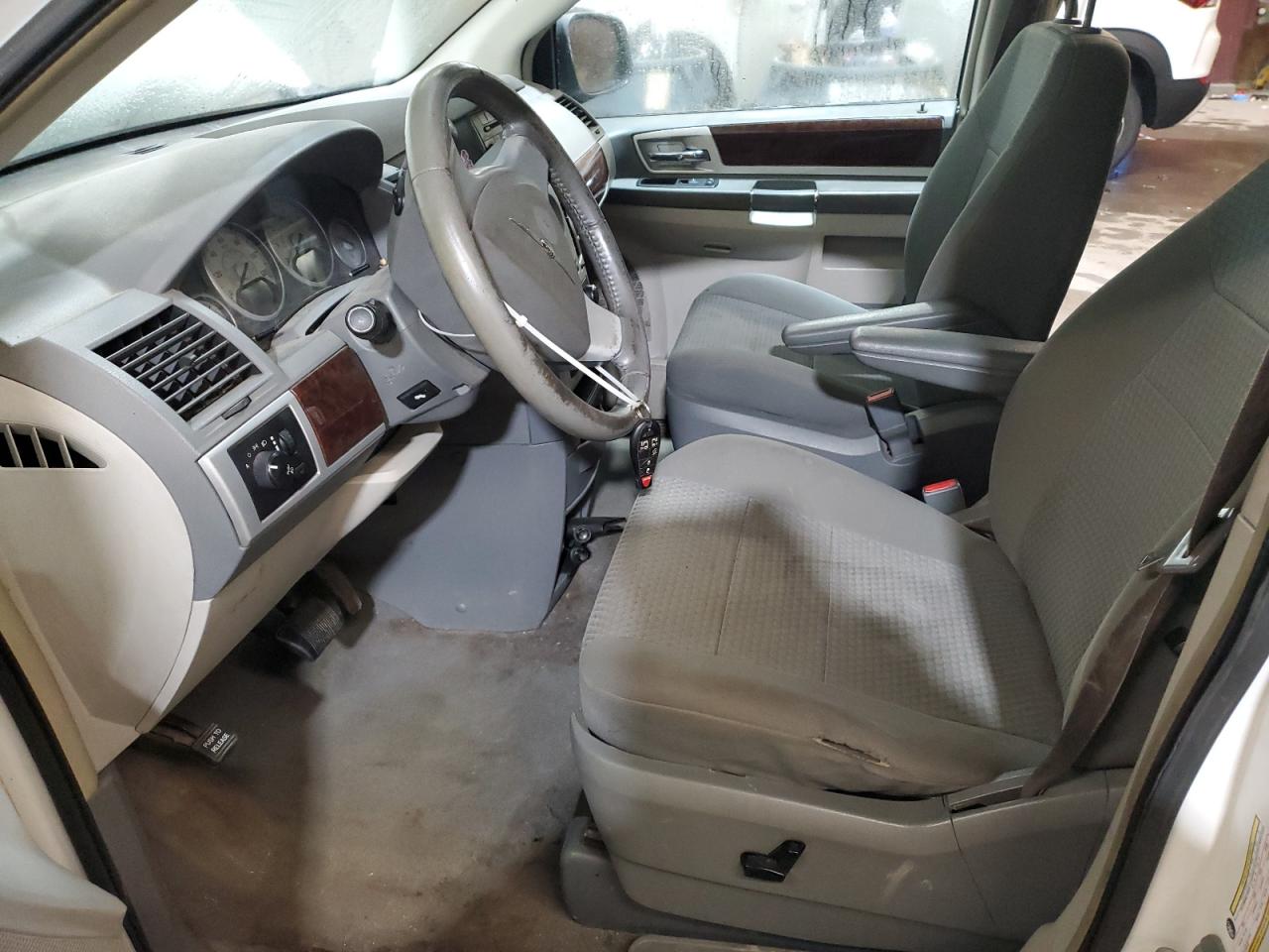 2010 Chrysler Minivan VIN 2A4RR5D14AR232275 photo 7