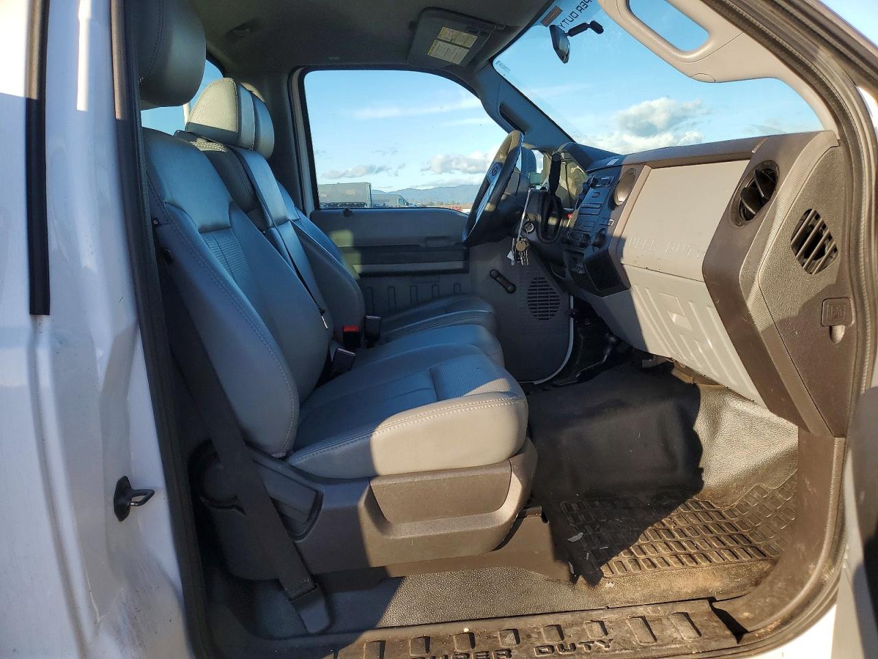 2011 Ford F550 VIN 1FDUF5HT7BEC17543 photo 10