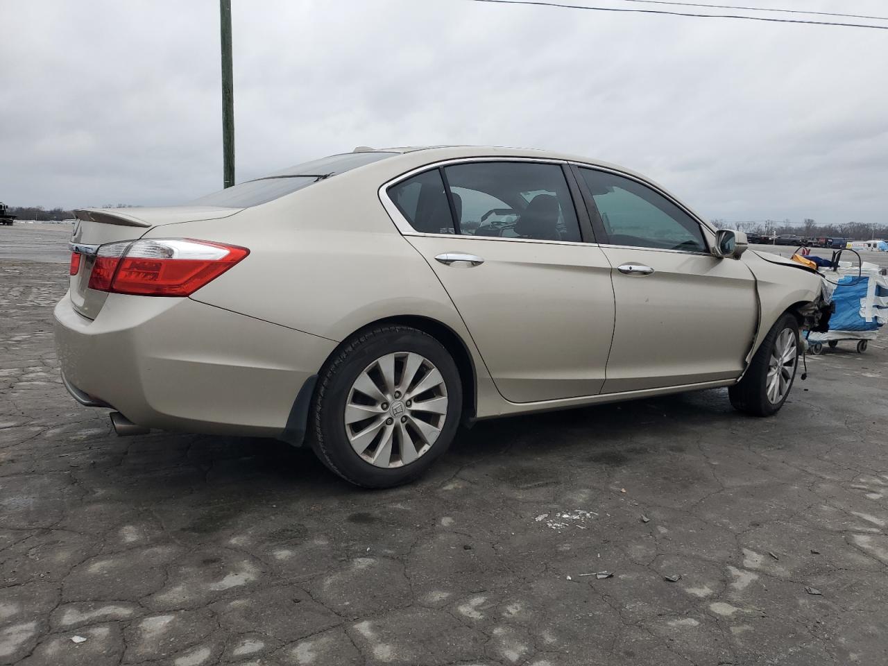 2013 Honda Accord VIN 1HGCR2F81DA221829 photo 3