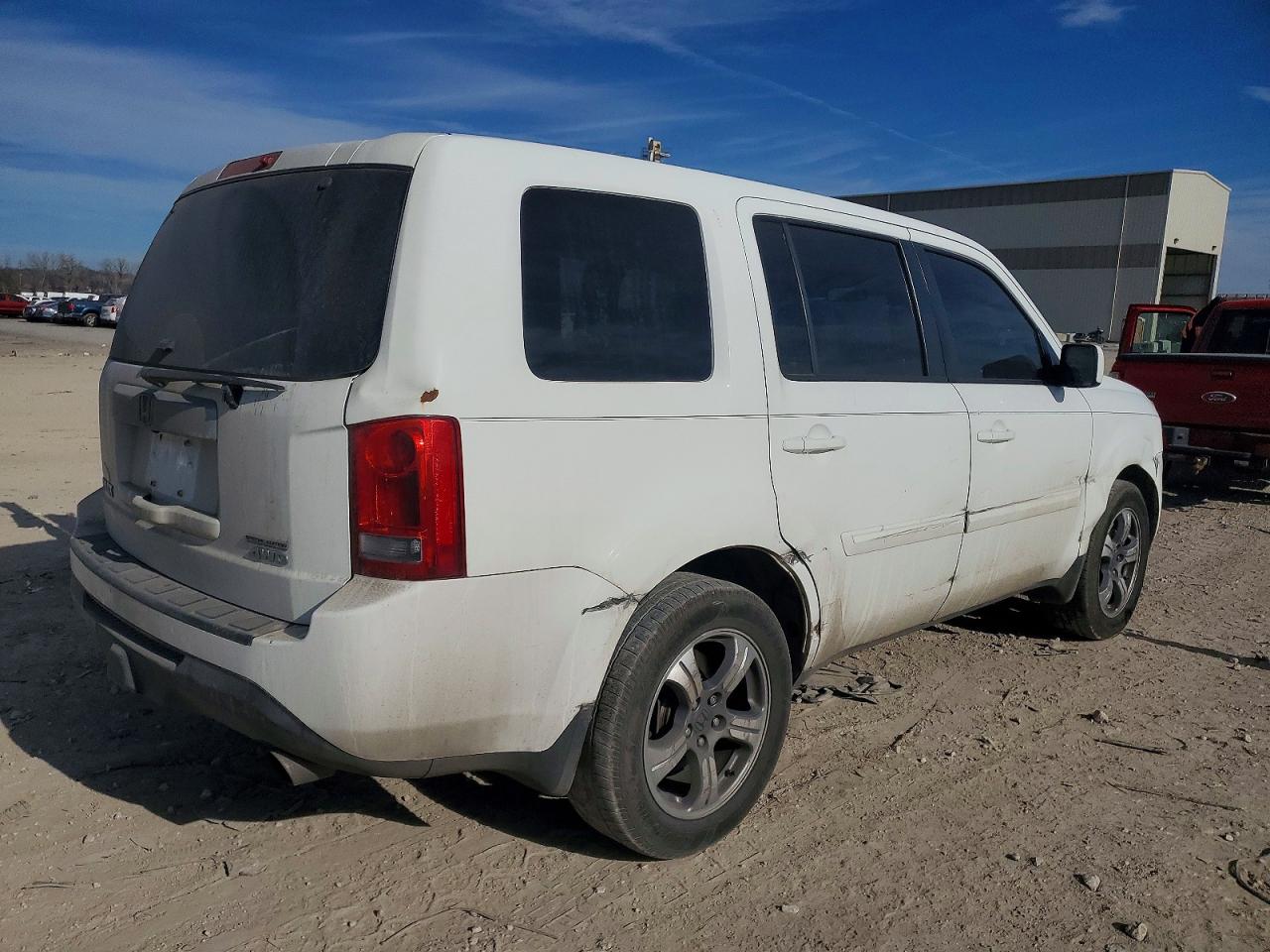 2015 Honda Pilot VIN 5FNYF4H3XFB068372 photo 3