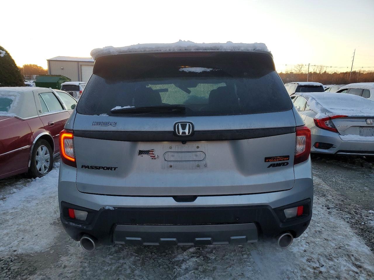 2023 Honda Passport VIN 5FNYF8H66PB002467 photo 6