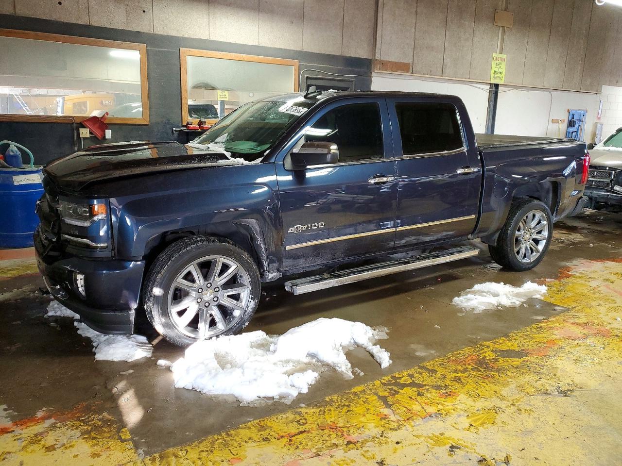 2018 Chevrolet All models VIN 3GCUKSECXJG306355 photo 1