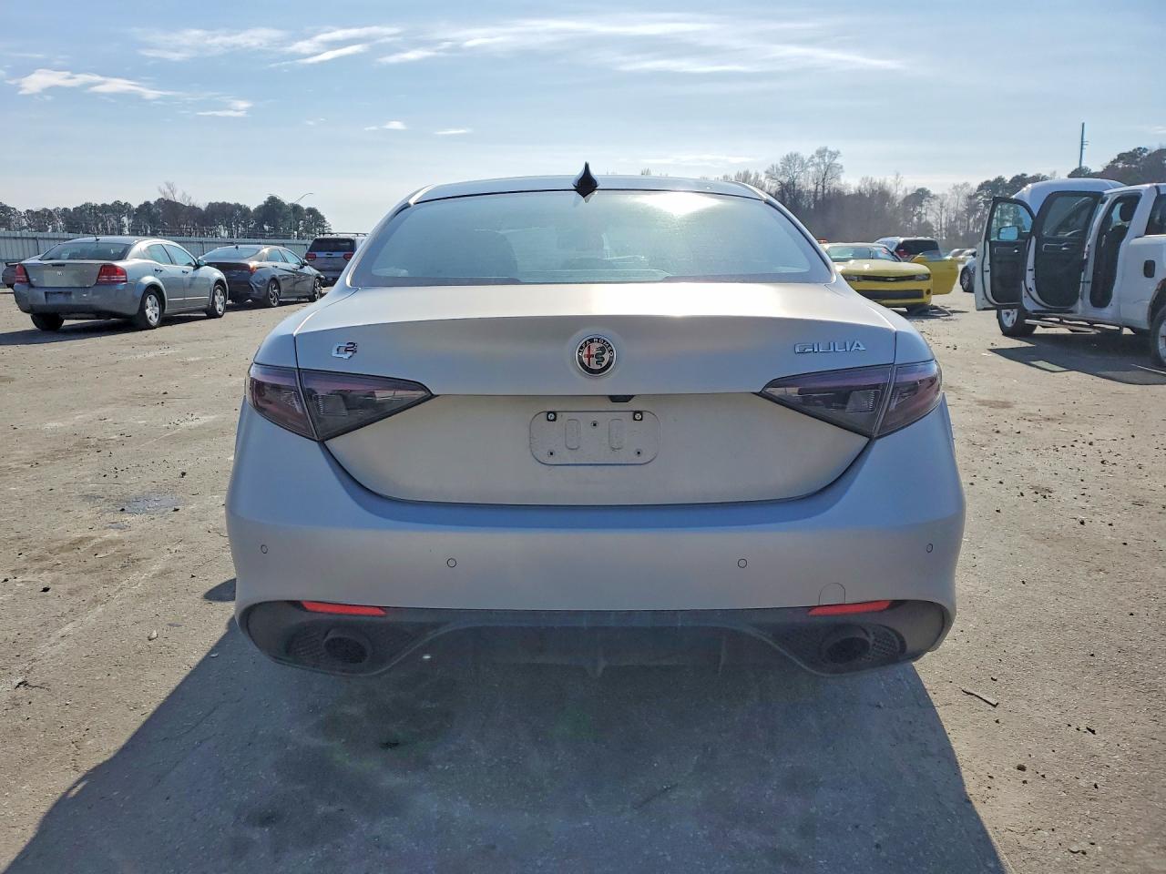 2024 Alfa Giulia VIN ZARFAMBN2R7677584 photo 6