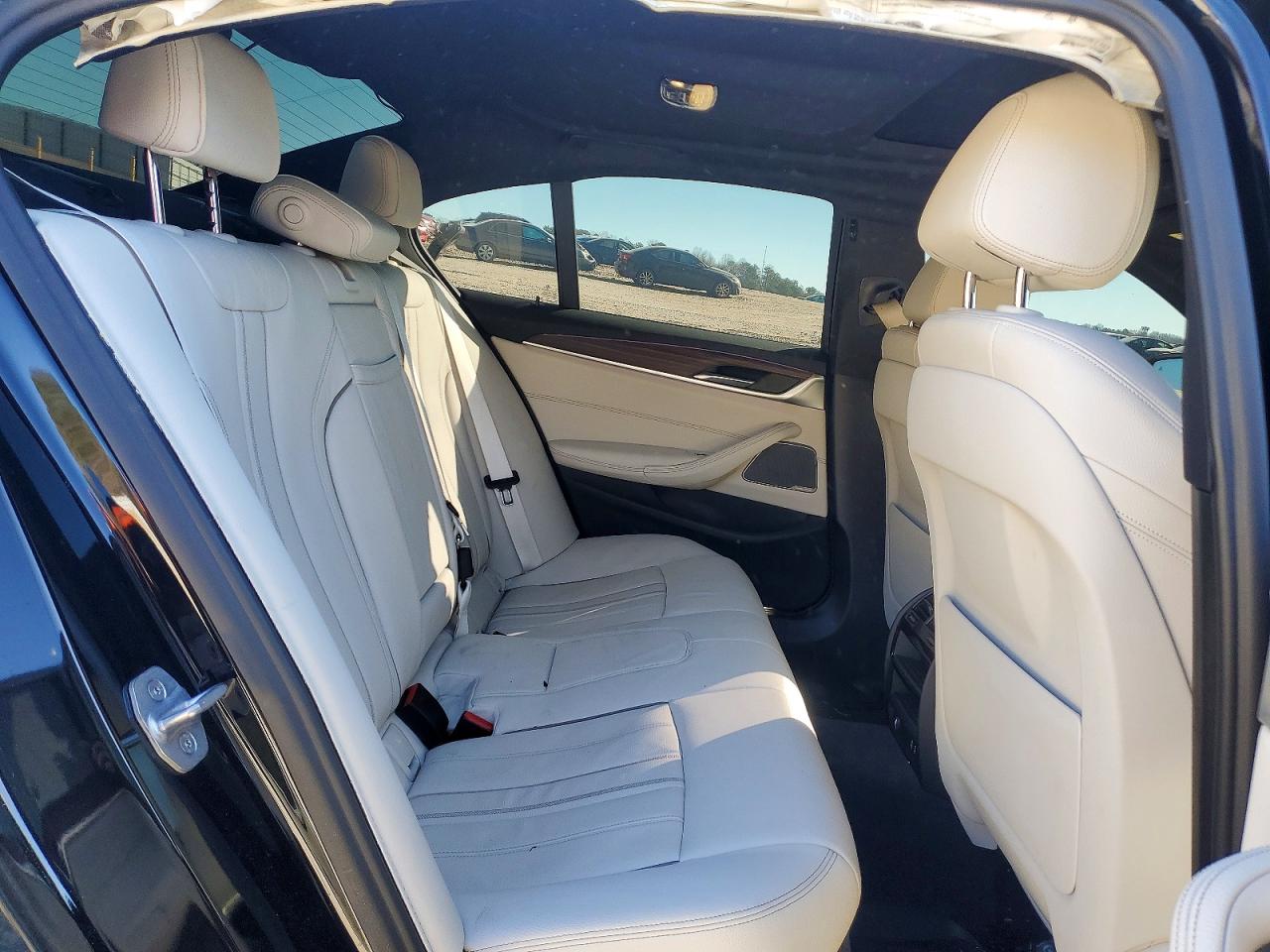 2022 BMW 5 series VIN WBA53BJ0XNWX58453 photo 10