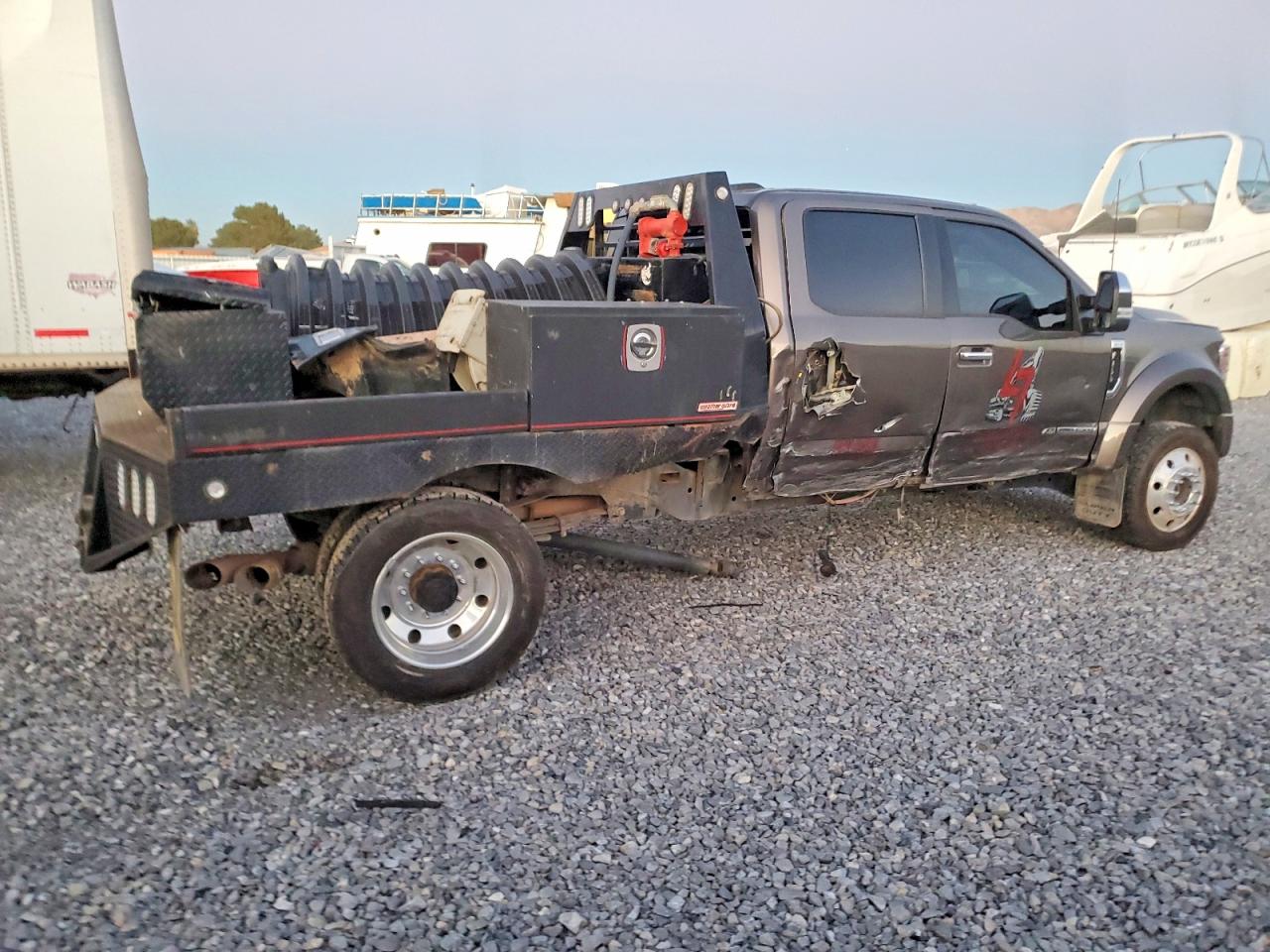 2022 Ford F450 VIN 1FT8W4DT9NEE28110 photo 3