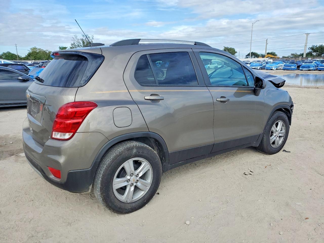 2021 CHEV Trax VIN KL7CJLSB0MB320372 photo 3