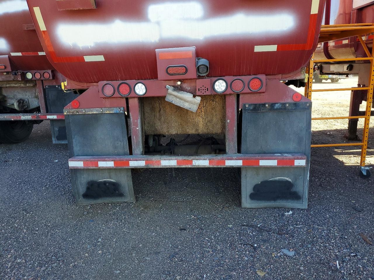 1999 HEIL All models VIN 1H9BCGFF7X8270223 photo 9