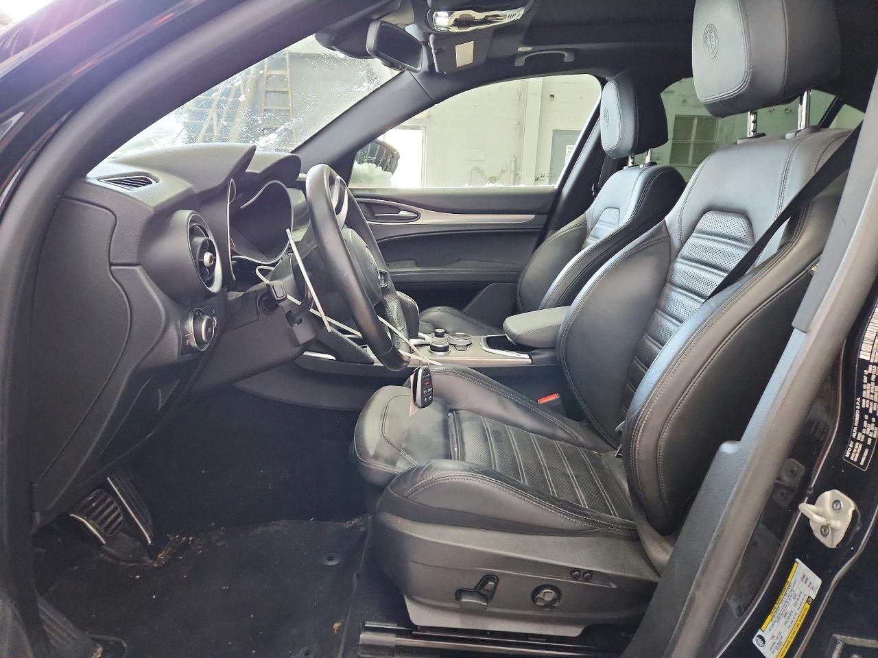 2023 Alfa Stelvio VIN ZASPAKBN9P7D51045 photo 7