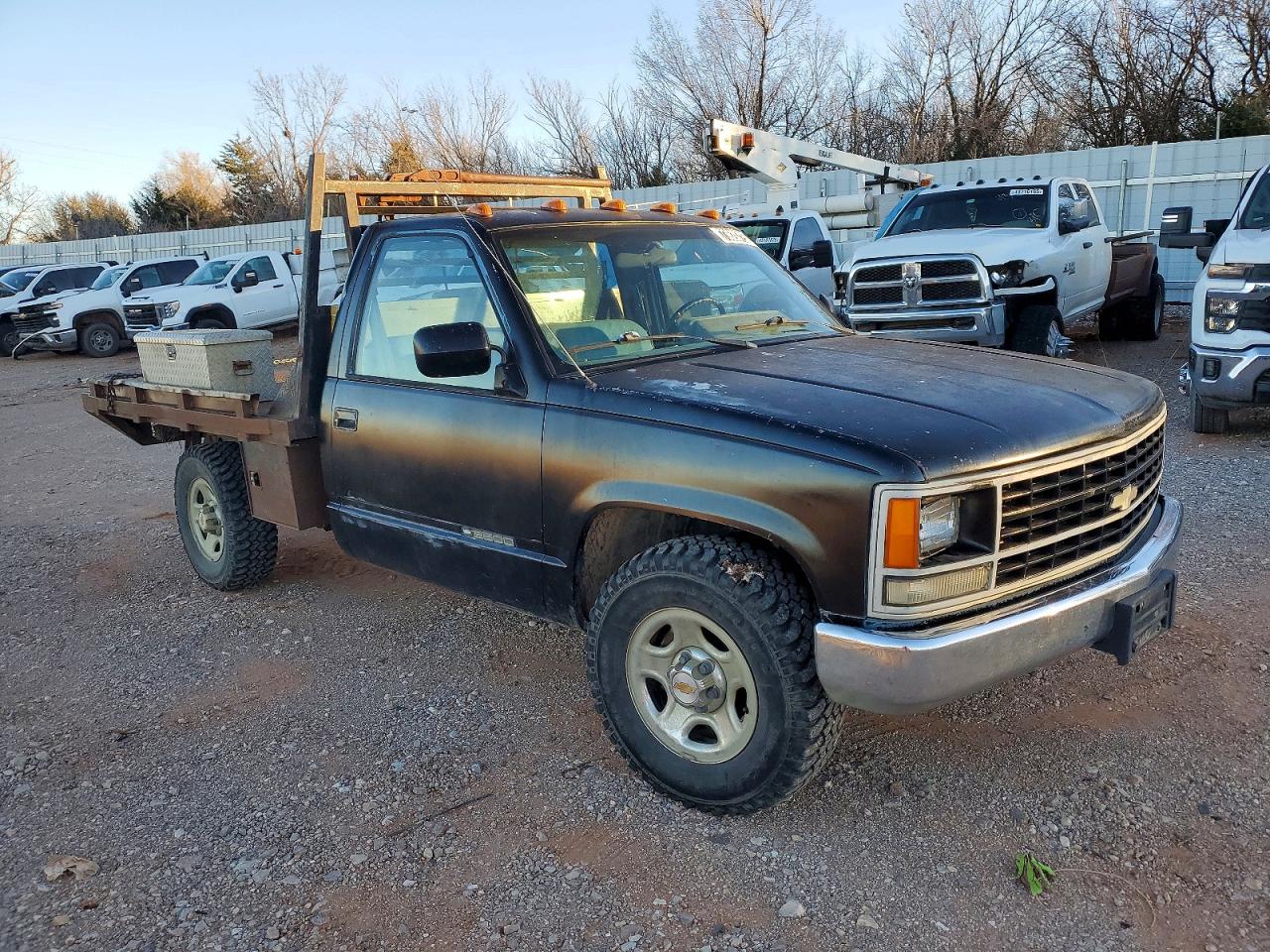 1988 CHEVROLET Gmt VIN 1GCFK24K6JZ311697 photo 4