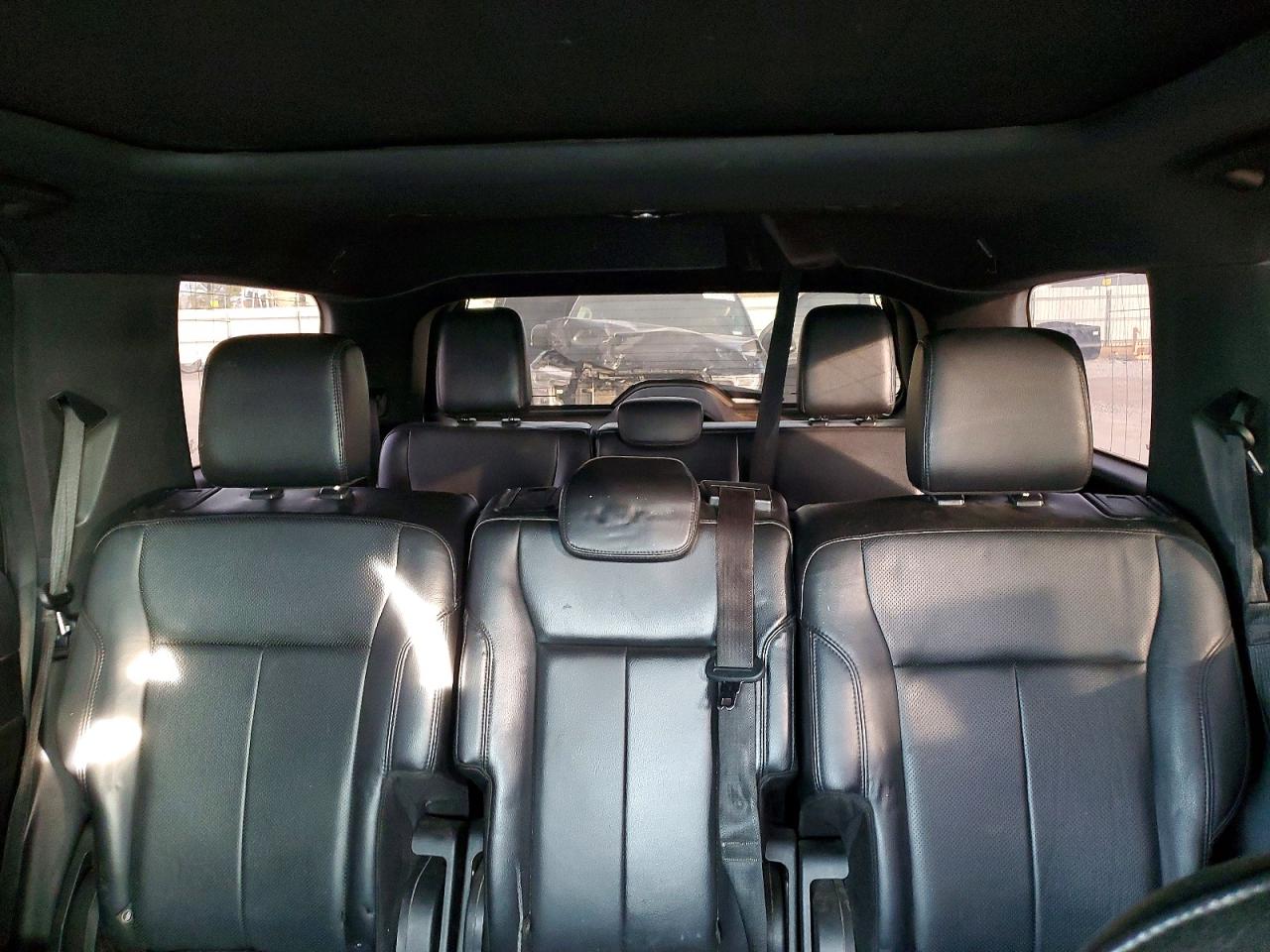 2018 Ford Expedition VIN 1FMJU1JT8JEA69302 photo 10
