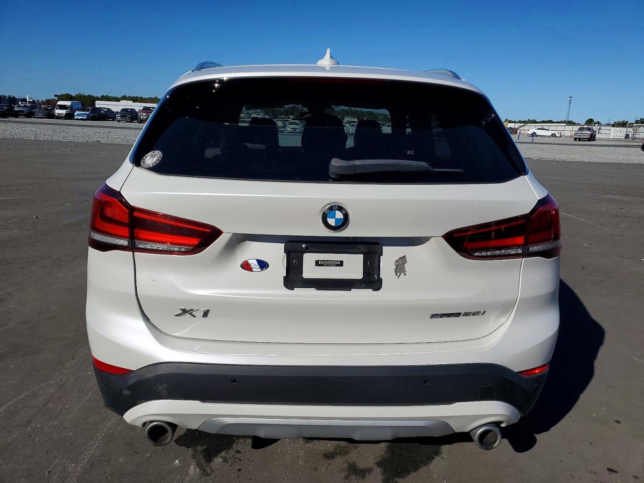 2020 BMW X1 VIN WBXJG7C09L5P61995 photo 6