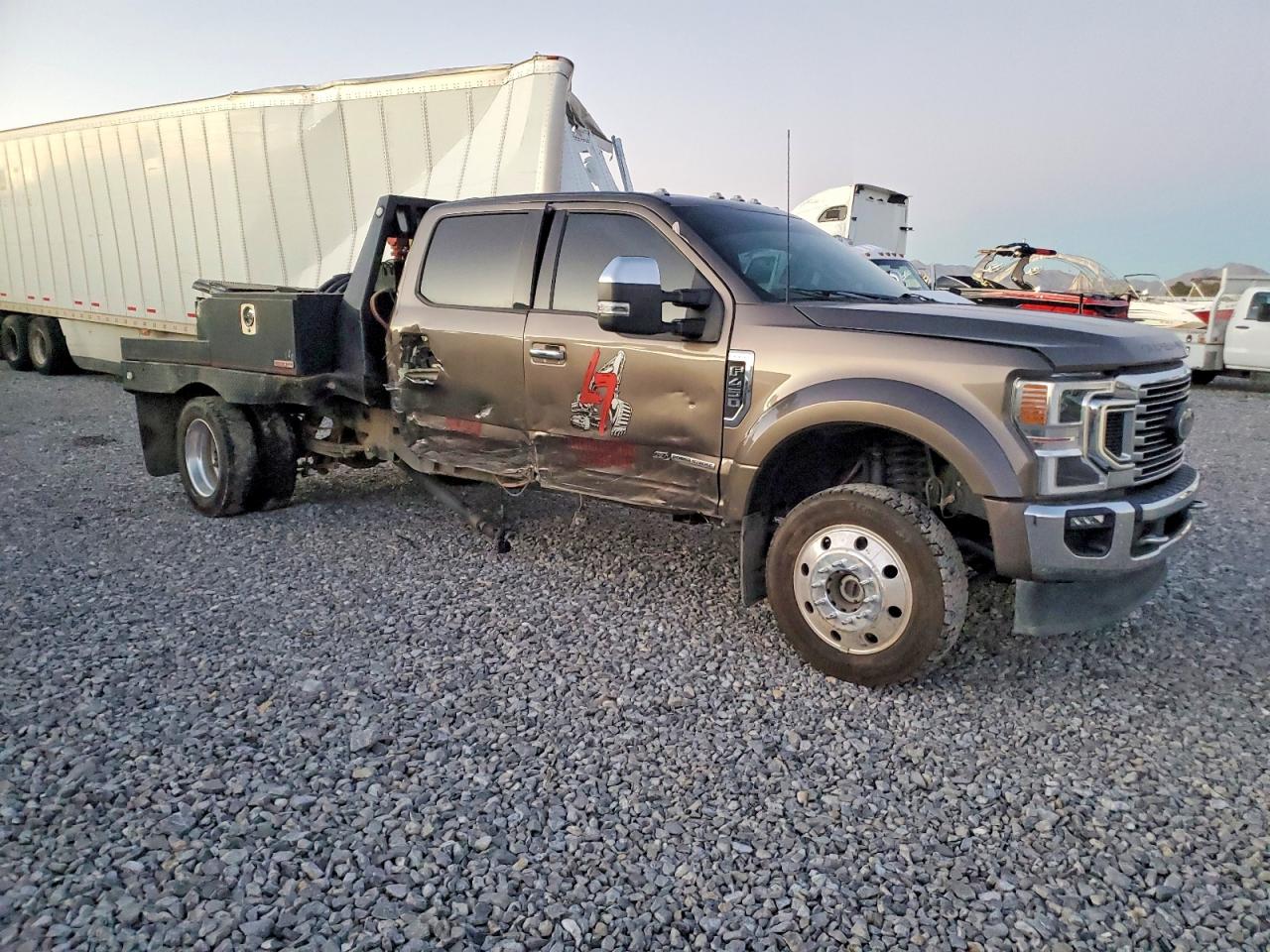 2022 Ford F450 VIN 1FT8W4DT9NEE28110 photo 4
