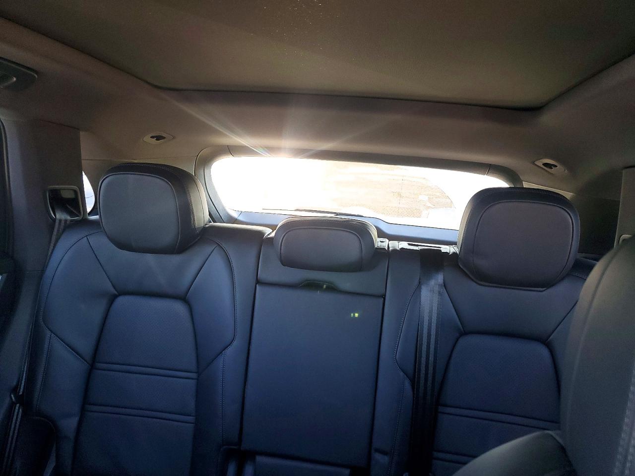 2025 Porsche Cayenne VIN WP1AN2AY8SDA22182 photo 10